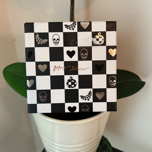 Betsey Johnson NIB Glow in the Dark Ghost and Bedazzled Spiderweb Earrings - Picture 2 of 3